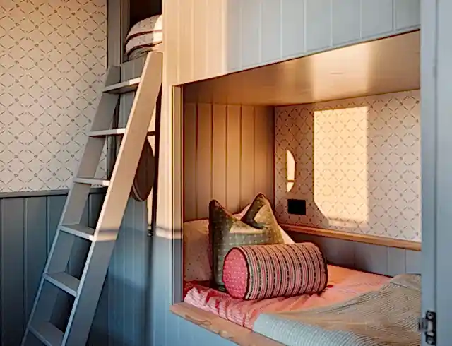 Minni Parker Best Family Suite