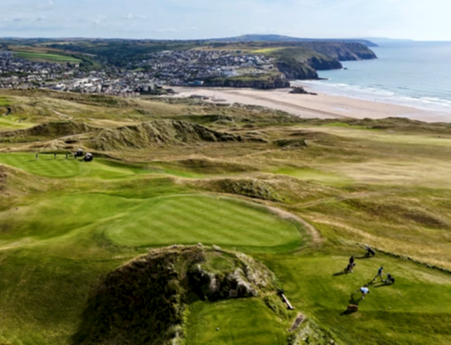  A view of the golf course outside the Headland hotel